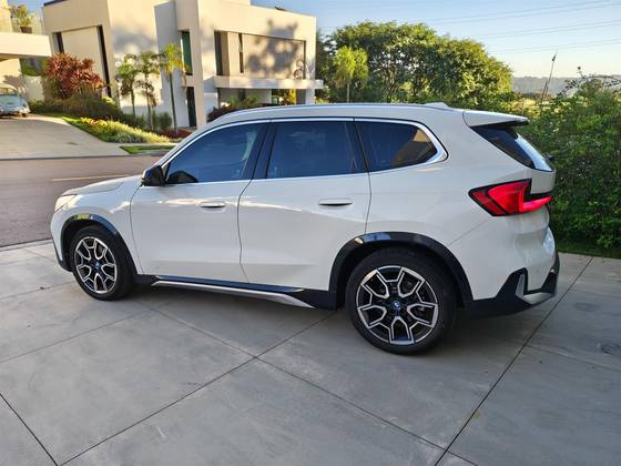 BMW iX1 ELÉTRICO eDRIVE20 X LINE